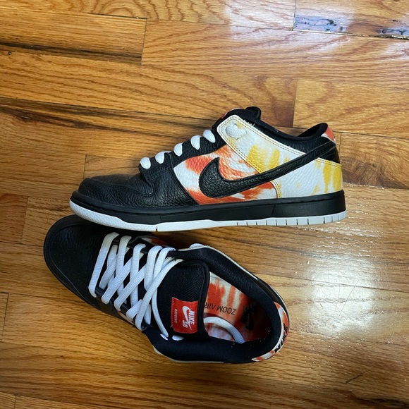 dunk low rayguns